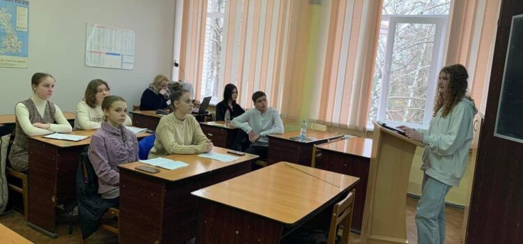 Вітаємо молодих науковців МАН та їх наставників Вітаємо молодих науковців МАН та їх наставників